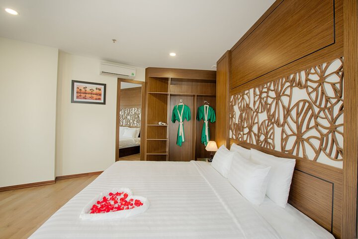 Room 8 of 67
