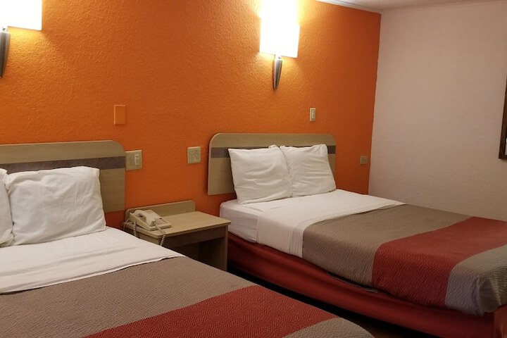 Standard Double Bed (14 of 17)