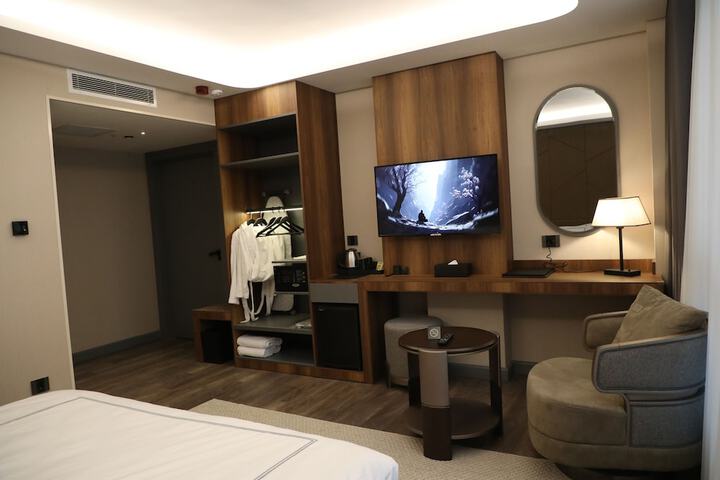 Room 7 of 43
