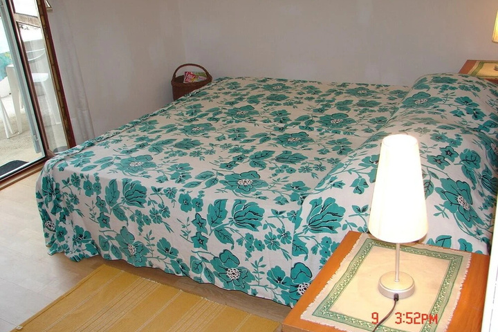 Room 2 of 9