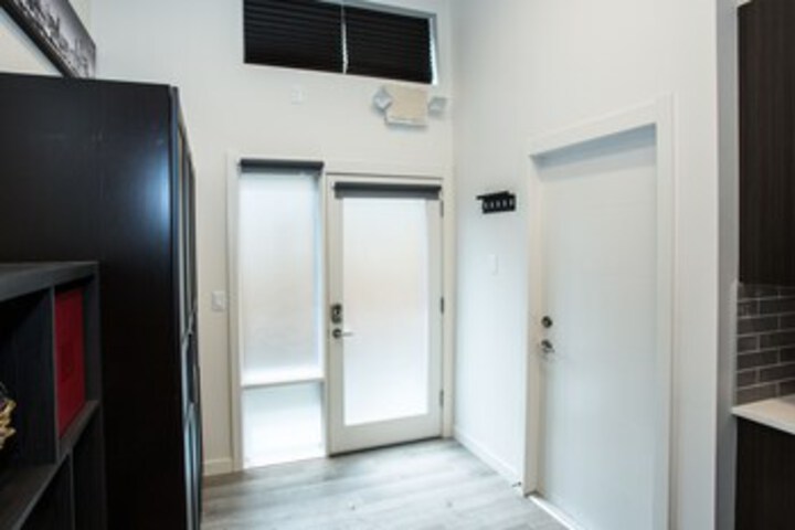 Room 11 of 27