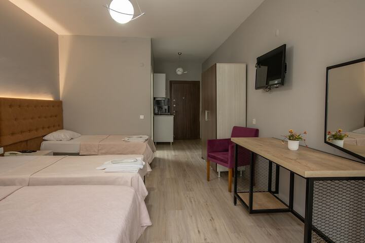 Room 4 of 22