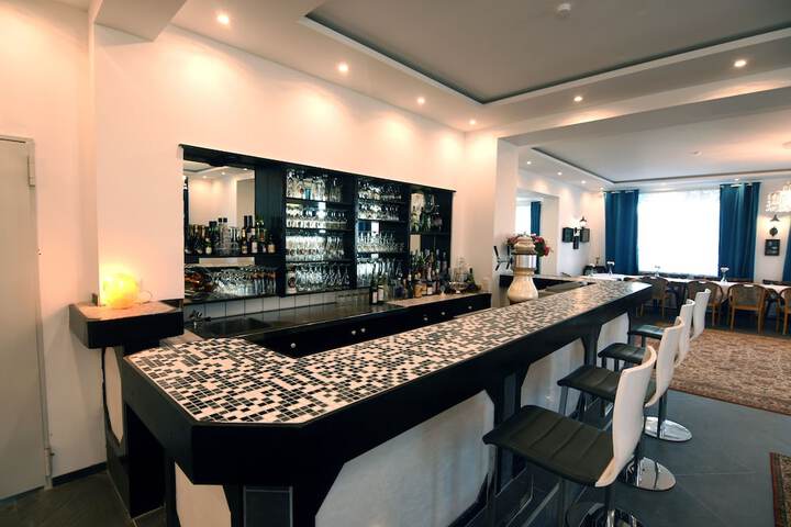 Lounge 39 of 46