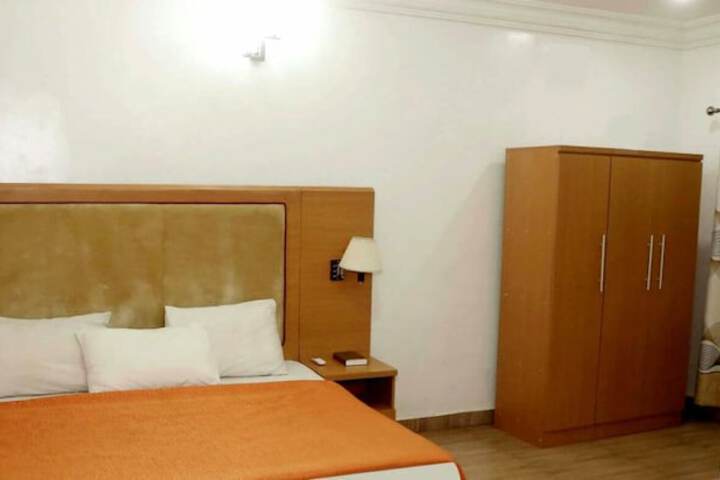 Room 8 of 26
