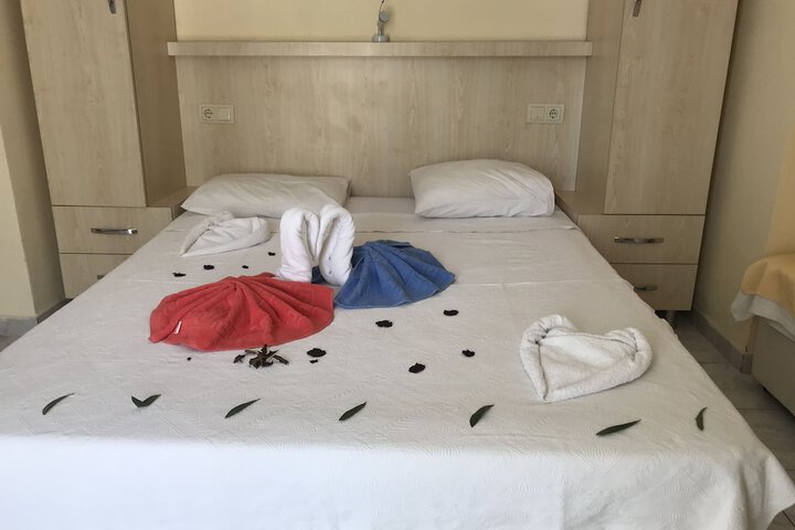 Room 11 of 13