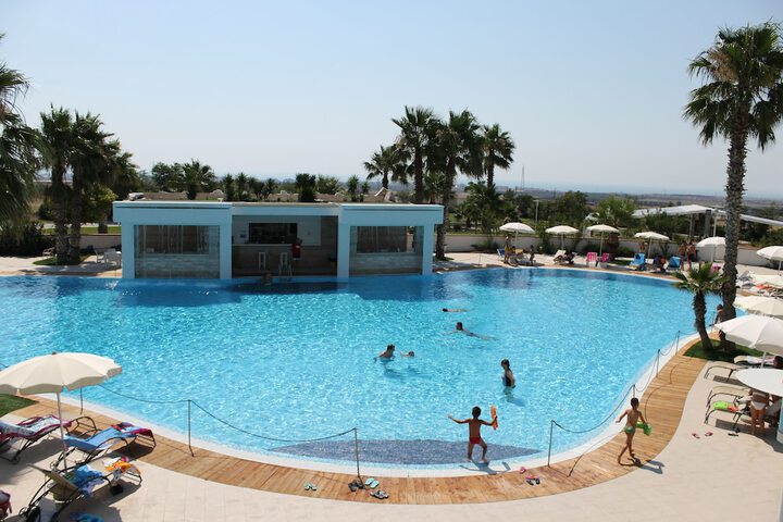 Pool 60 of 105