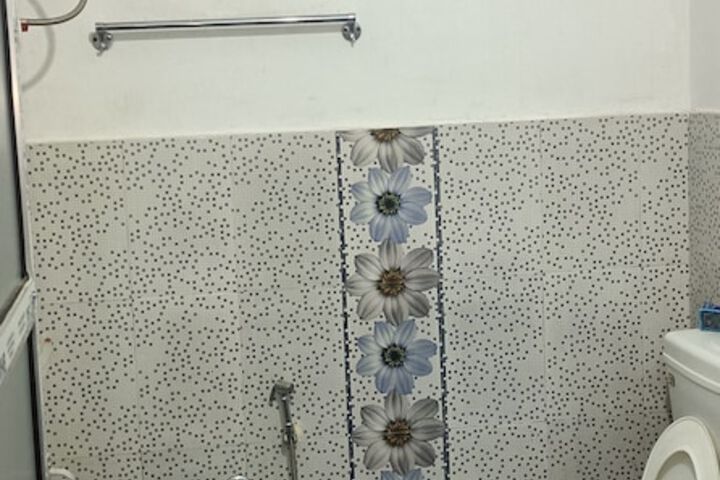Room 16 of 36