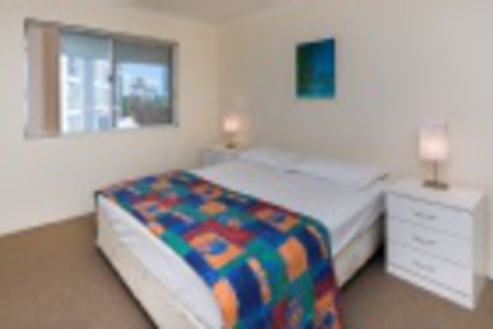 Room 52 of 143