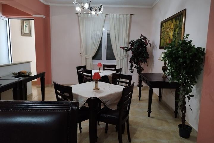 Room 18 of 29