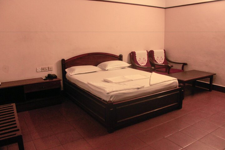 Room 26 of 33