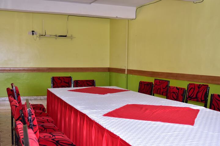 Ballroom/Hall 26 of 32