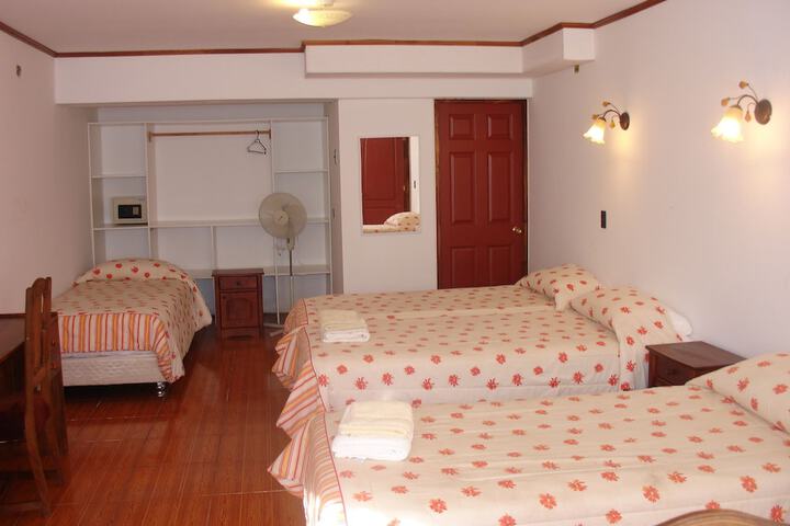 Room 13 of 37