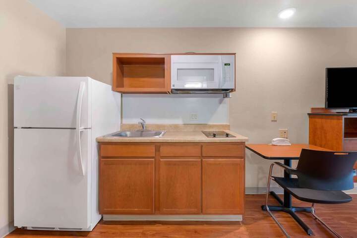 Double Bed Kitchen (3 of 10)