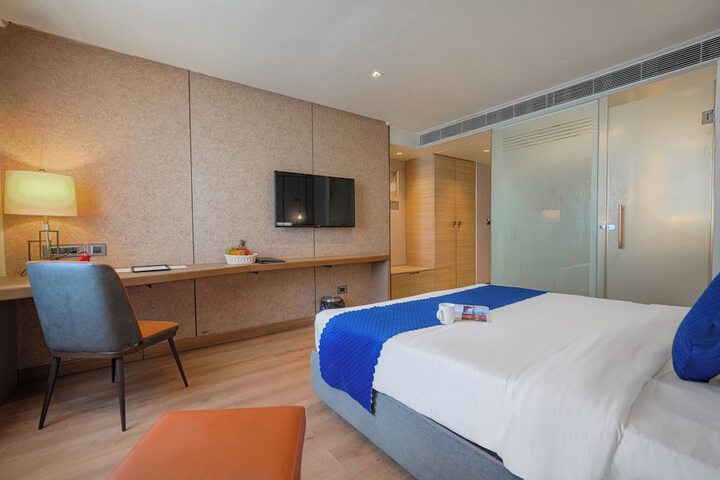 Room 9 of 55