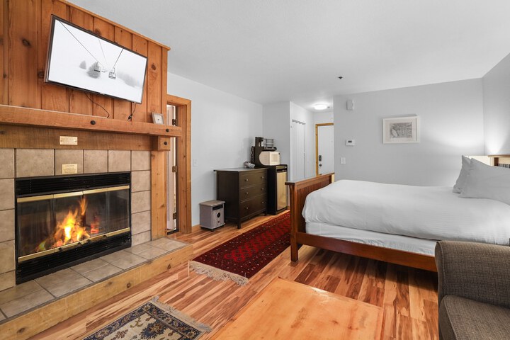 Room 52 of 190