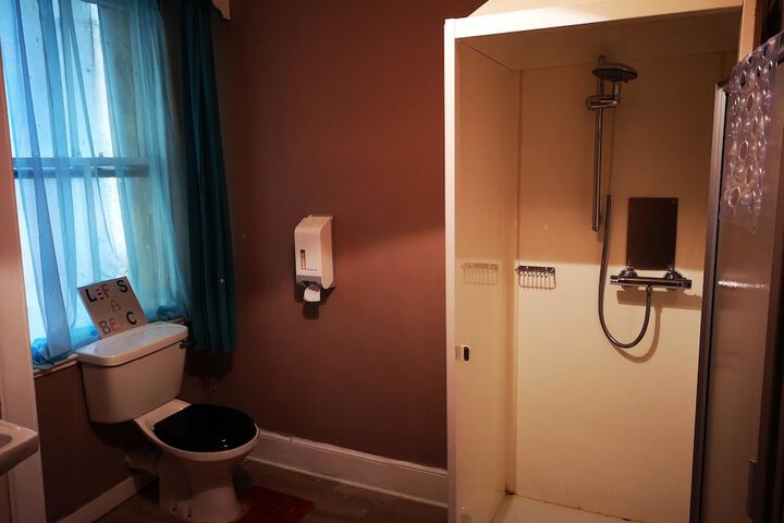 Room 18 of 30
