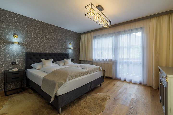 Room 47 of 199