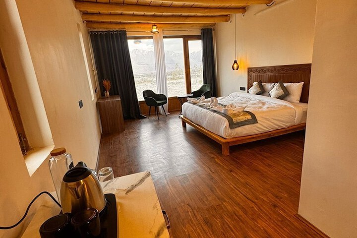 Room 4 of 36