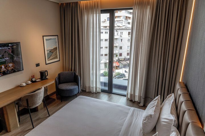 Room 50 of 176