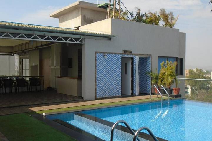 Hotel with Pool
