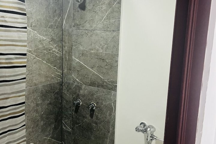 Room 69 of 189