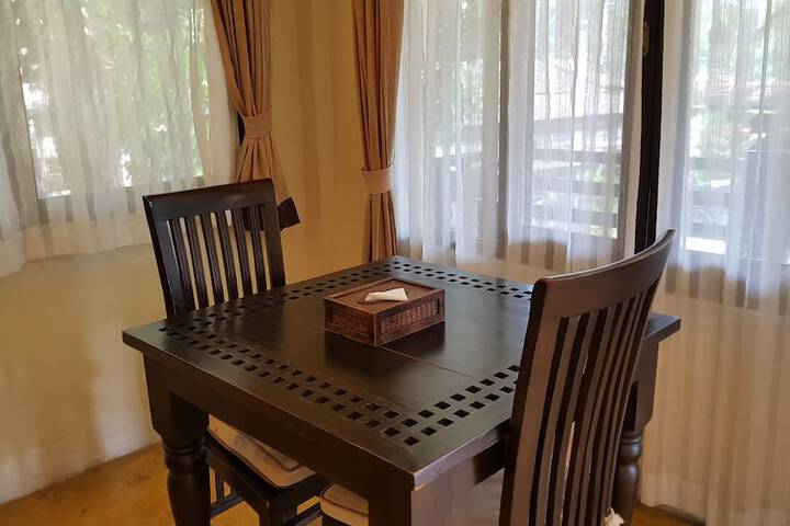 Room 6 of 18