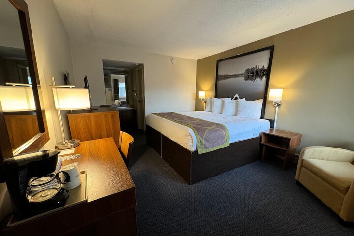 Room 19 of 34