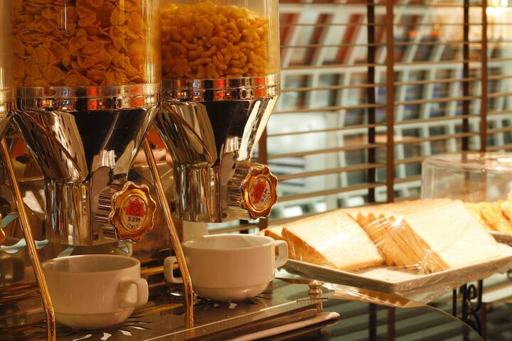 Breakfast/Coffee Service 26 of 36