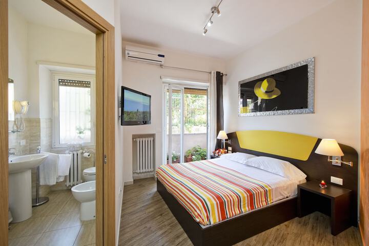 Room 8 of 29