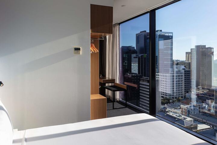Room 40 of 128