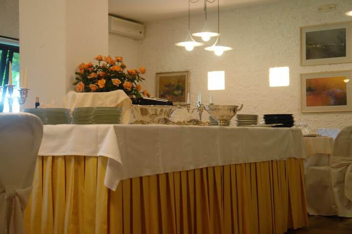 Dining Photos
