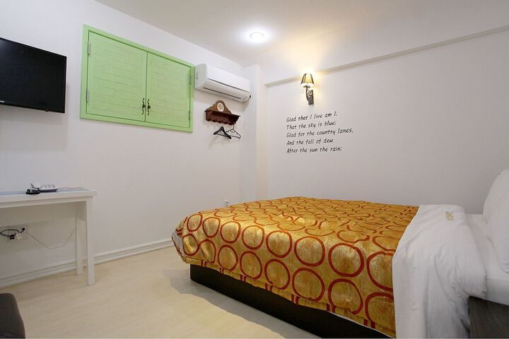 Room 14 of 29