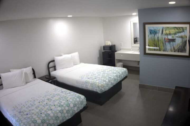Room 25 of 60