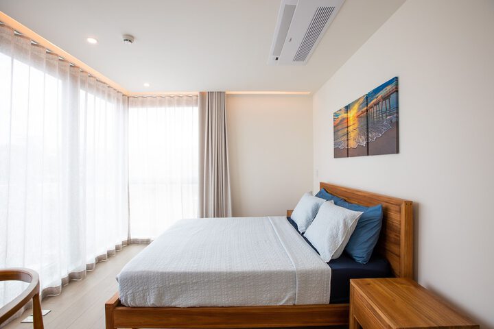Room 8 of 1000