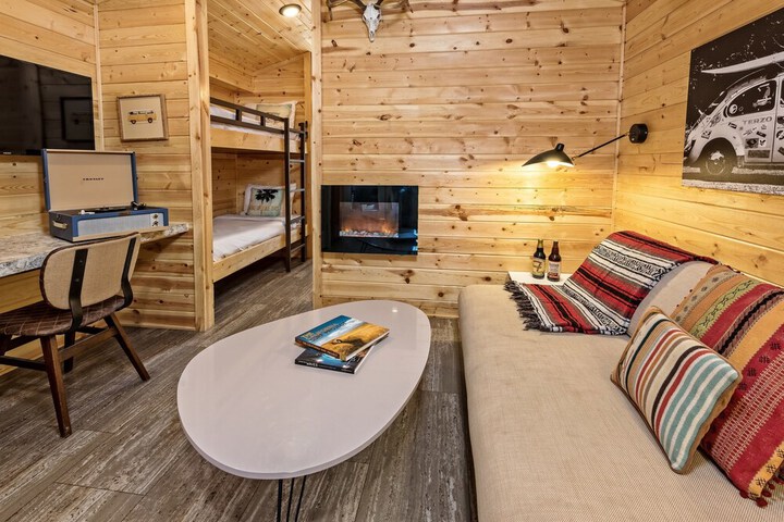 Room 55 of 185