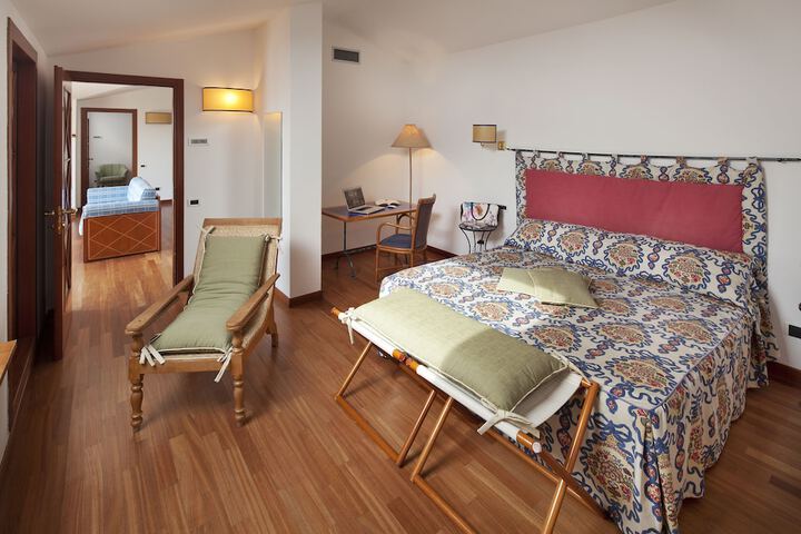 Room 19 of 79