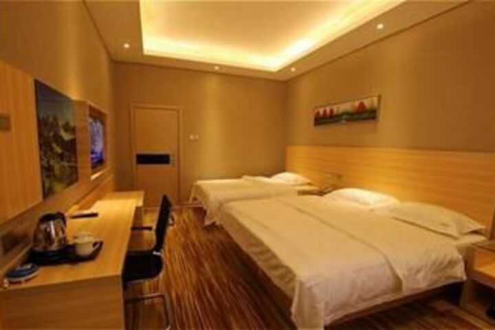 Room 36 of 83