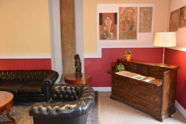 Hotel Lobby