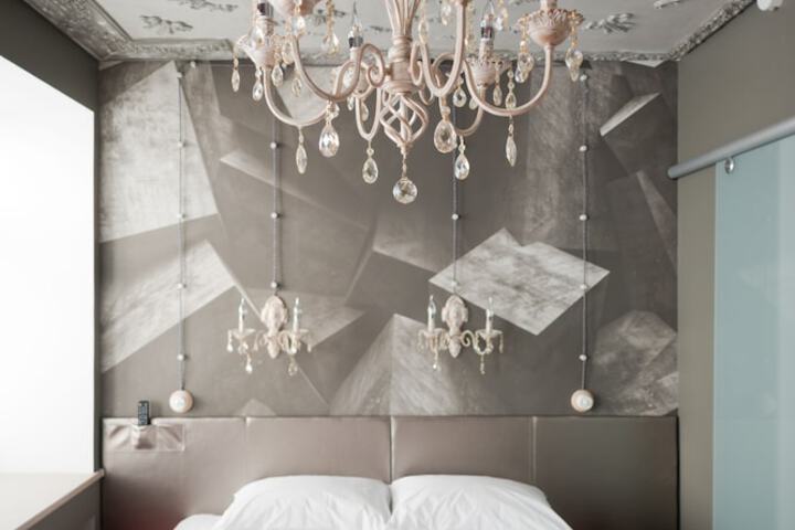 Room 15 of 49