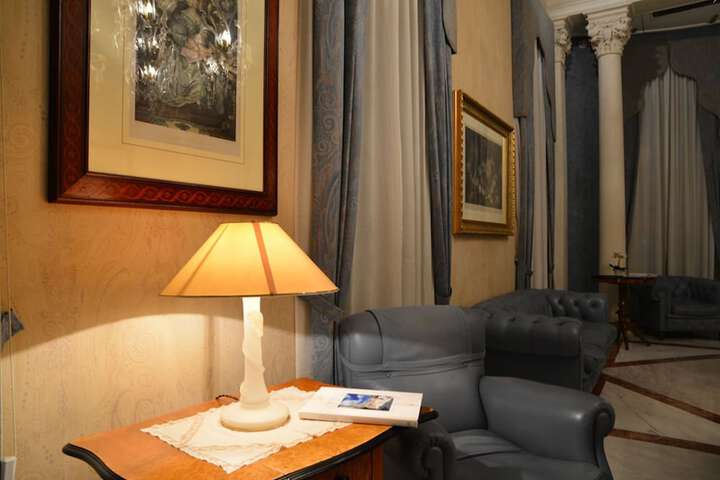 Guest Lobby