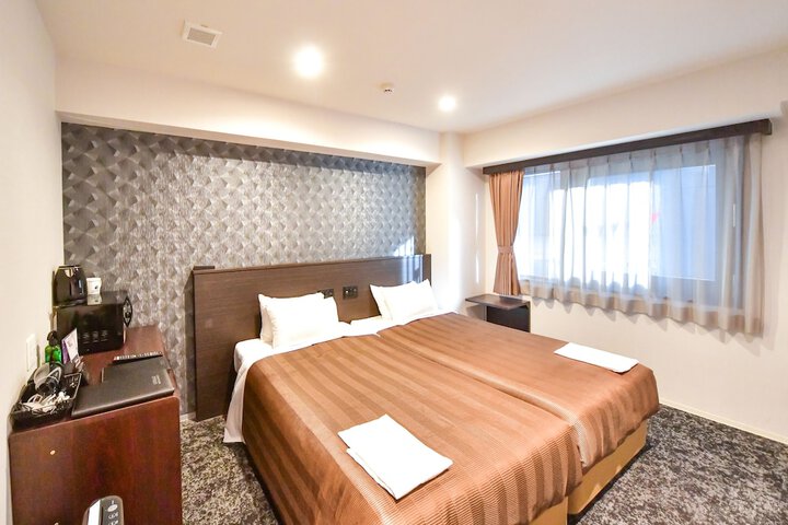 Room 4 of 26