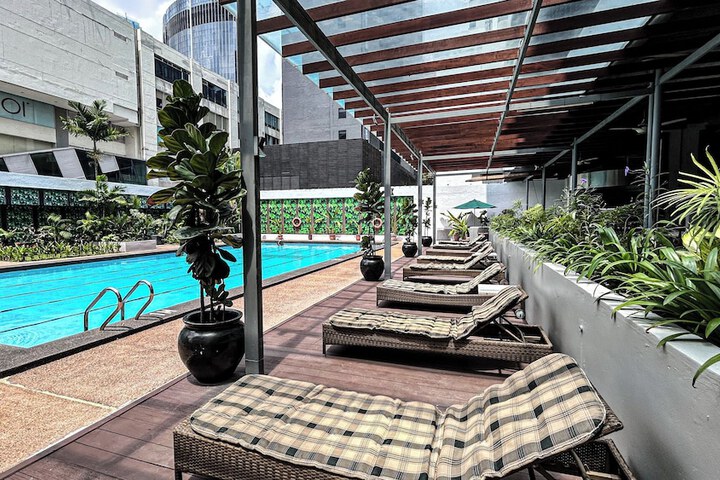 Pools & Facilities