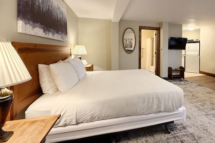 Room 106 of 331
