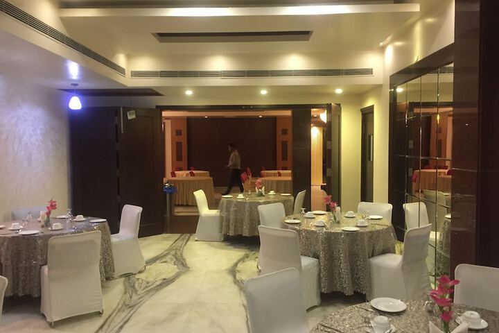 Dining 239 of 288