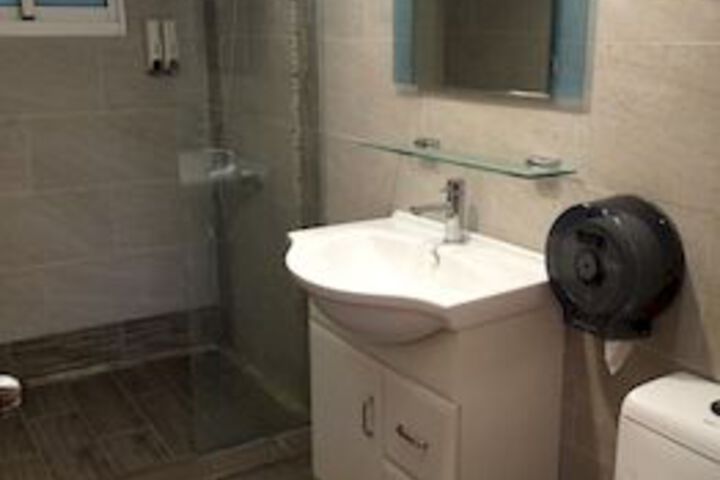 Room 2 of 29