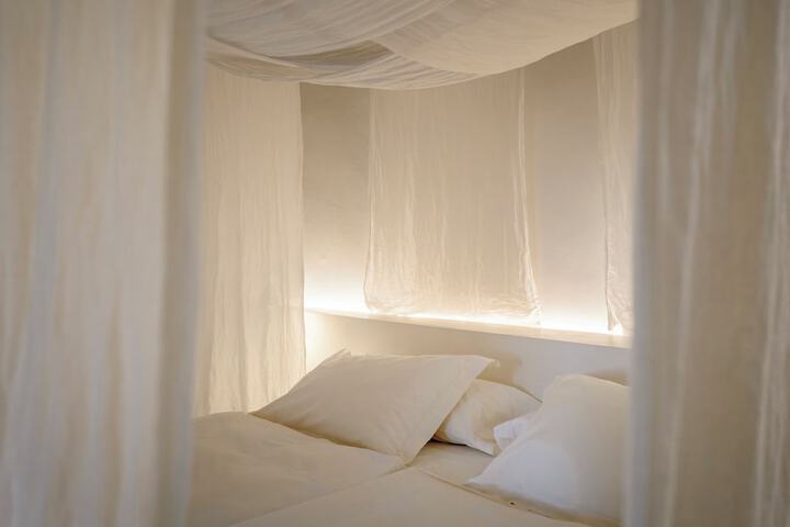 Room 25 of 123