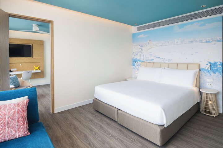Room 16 of 114