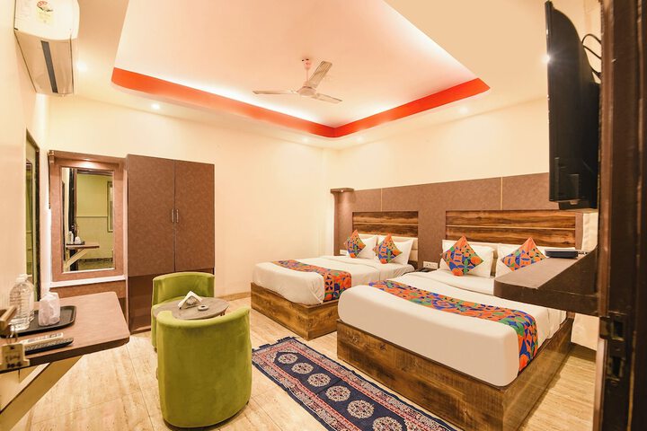 Room 18 of 29