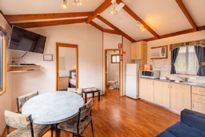 Room 454 of 611