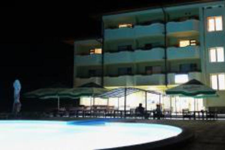 Hotel Restaurant Popini Laki